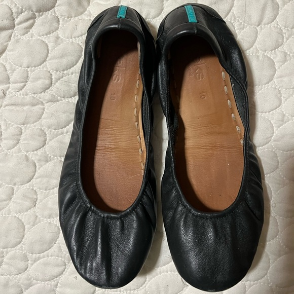 Tieks Shoes - Matte Black Tieks - Size 10 - Gently Used